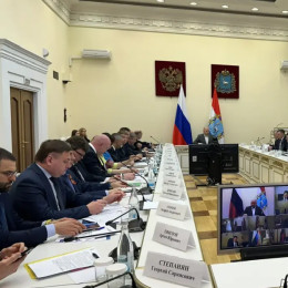 Губернатор В. Федорищев прокомментировал изъятие коттеджей в Студеном овраге