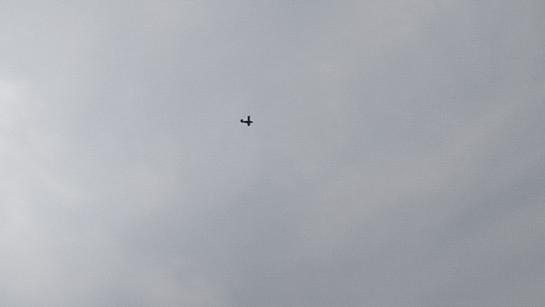 Над Самарой заметили самолет, который выбросил десант 9 августа