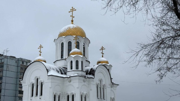 Протоиерей запретил самарцам ставить алкоголь перед портретом умерших
