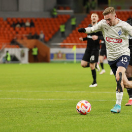 Футбольный эксперт Александр Бубнов назвал бывшего игрока "Крыльев Советов" самым "дуркующим" в РПЛ 