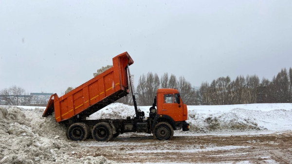 В Самаре нарастили объем вывозимого снега из города