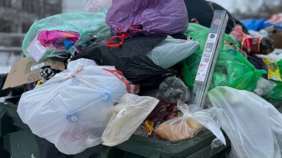 Водители мусоровозов не вышли в Самаре расчищать улицы от ТКО