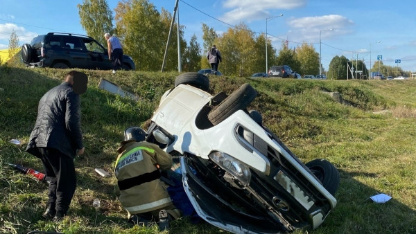 3 октября в Самарской области Lada вылетела в кювет, водитель погиб