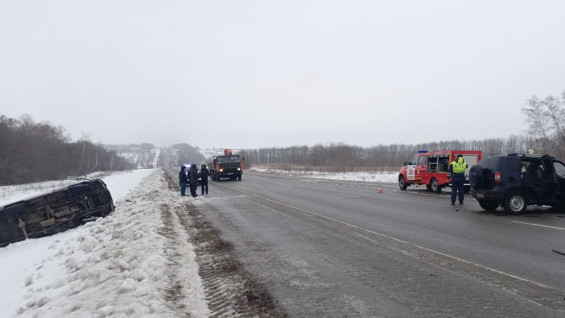 В массовой аварии под Самарой погибла женщина 