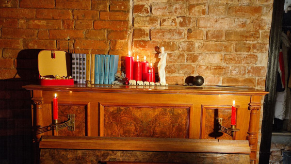 Секстиль Сатурна и Урана поможет 5 знакам в карьерном росте и успешных финансах  