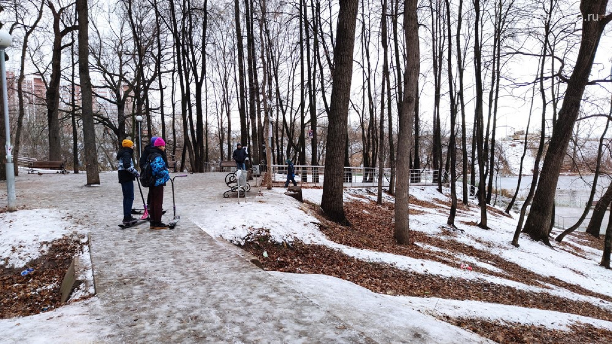 Погода 24 февраля самара. Фото морозного дня в городе. Лютый зимний день. Зимняя Самара 3 декабря. На лыжах в лютый Мороз.