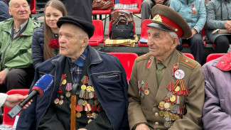 День Победы-2026: для самарского ветерана Андрея Тонковидова устроили Парад Победы  