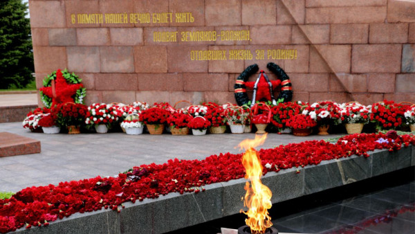 К самарцам в День памяти и скорби обратился глава города Иван Носков