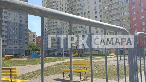 В Самаре сносят детскую площадку, на которой весной 2026 года погиб 8-летний мальчик