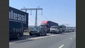 Тысячи машин застряли в многокилометровой пробке на трассе М-5 под Самарой