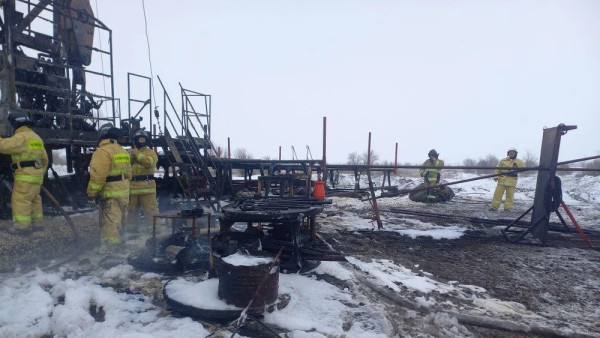 Нефтяная скважина загорелась под Самарой: 4 человека пострадали