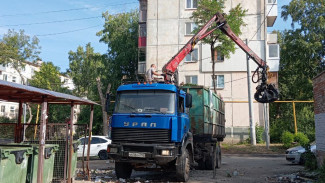Тольяттинцы заставили соседей генералить вонючую квартиру