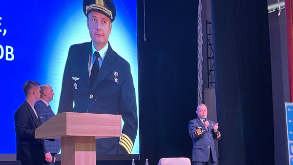 Герой Росси Дамир Юсупов встретился с самарскими студентами