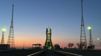 Самарская ракета «Союз-2.1а» готовится к старту с «Байконура»