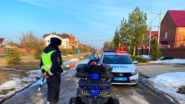 В Самарской области полицейские задержали 6-летнего мальца на квадроцикле