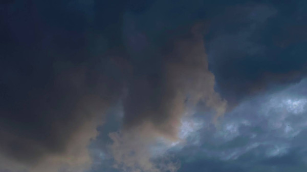 Самару накрыли грозовые тучи с порывистым ветром 31 мая