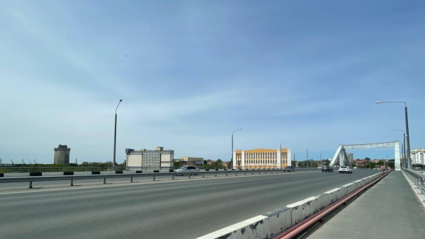Водителей встревожил призыв через громкоговорители на Самарском мосту в створе улице Фрунзе 20 июля