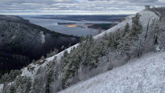 Жигулевские горы запорошило первым снегом под Самарой 