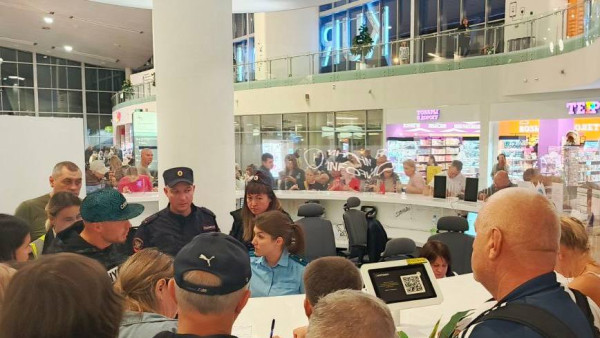 В Самаре туристы вылетели в Турцию после задержки рейса на 23 часа 53 минуты