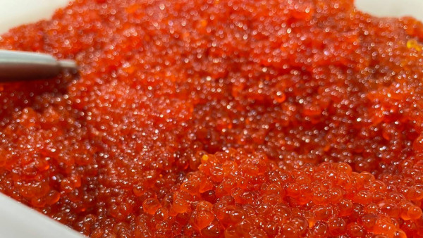 В Самаре обнаружили партию опасной красной икры