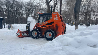 Самарцам разъяснили, законно ли складирование снега во дворах 