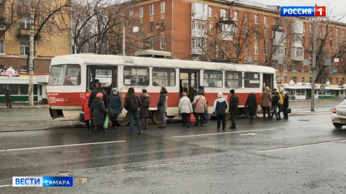 Вы что, тупые?!»: пассажиры самарского трамвая пришли в шок – Новости  Самары и Самарской области – ГТРК Самара