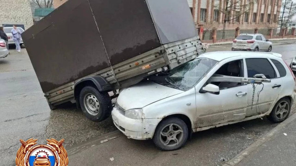 Под Самарой прицеп от Chevrolet Tahoe разбил «Ладу Калину» с пассажиром