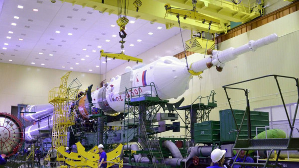 На Байконуре готовят к запуску самарскую ракету «Союз-2.1А»