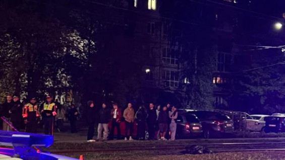 В Самаре трамвай насмерть сбил подростка-зацепера на остановке «10 микрорайон»