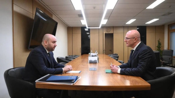 Дмитрий Чернышенко провел рабочую встречу с губернатором Самарской области Вячеславом Федорищевым 