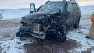 Стало известно количество пострадавших в лобовом ДТП с грузовиком под Самарой 4 марта