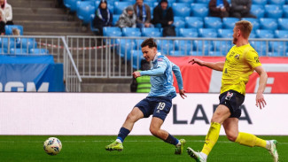 "Крылья Советов" уверенно обыграли ФК "Ростов" в последнем "домашнем матче" 2025 года 