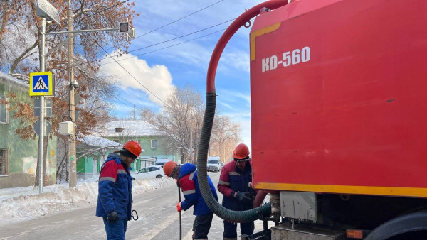 Ресурсники неделю прочищали 5,5 километров канализации в Самаре