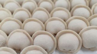 Диетологи рассказали, что грозит любителям пельменей 