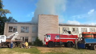 В Самарской области загорелась заброшенная больница 1 июня