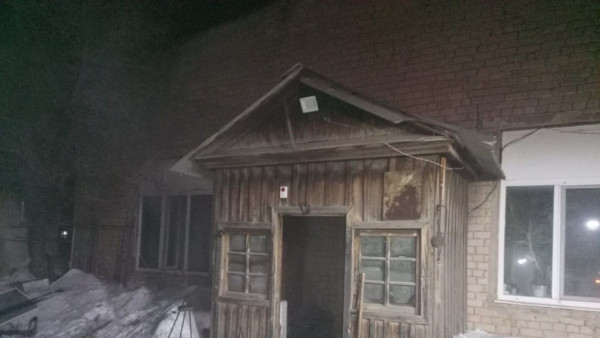 В ночном пожаре под Самарой погиб сторож 