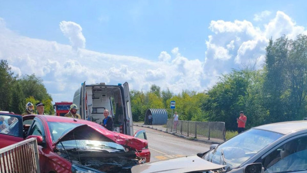 В массовом ДТП под Самарой 25 августа пострадали 5 человек