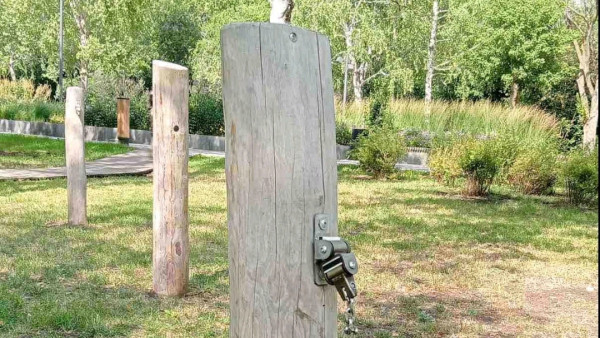 Жители Самары пожаловались на вандалов в парке "Молодежный"