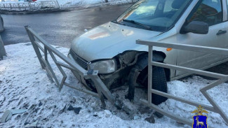 В Самаре водитель Lada Kalina на пешеходном переходе сбил 14-летнюю девочку 