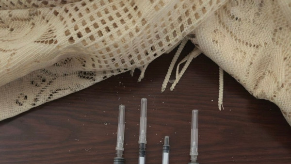 Самарчанка угостила наркотиками друга и организовала притон в своей квартире