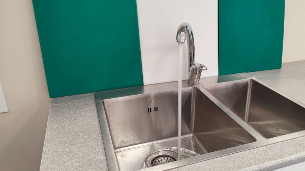 В двух самых крупных районах Самары на две недели отключат горячую воду