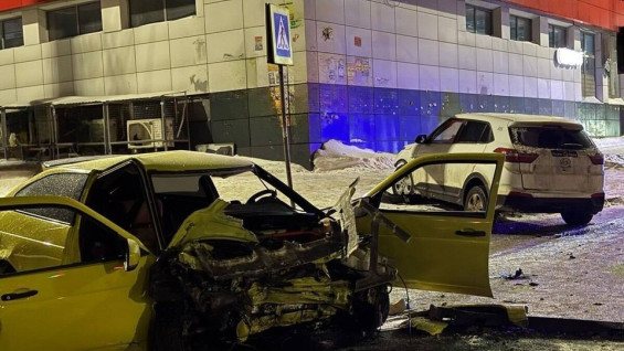 В Самаре в результате столкновения в ночь на 3 января погибла девушка