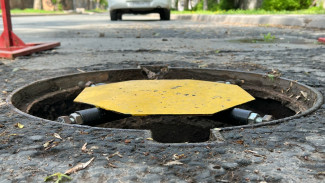 Самарские коммунальщики изобрели защиту от падения в канализационный колодец 