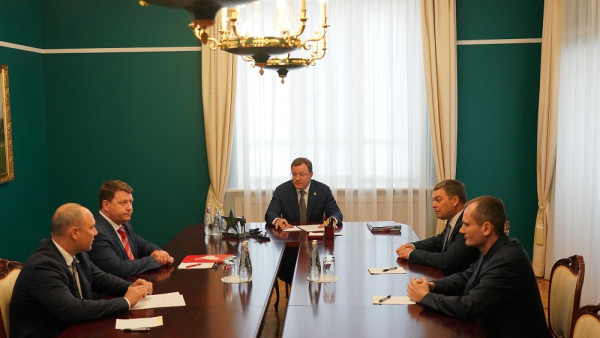 Стало известно, что Дмитрий Азаров сказал кандидатам на должность губернатора Самарской области