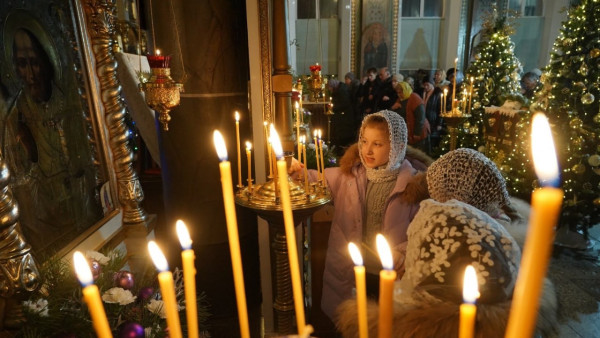 Самарцы встретили Рождество Христово в храмах