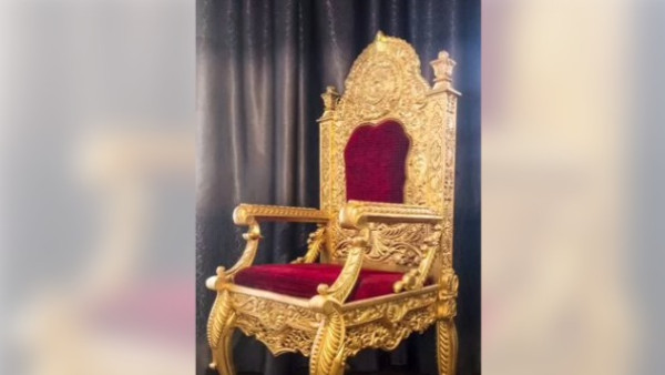 Самарец продает золотой трон ручной работы за 390 тысяч рублей