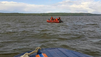 В Самарской области лодку с детьми унесло течением от берега