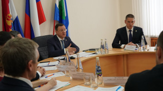 Перспективы развития Жигулевска губернатор Дмитрий Азаров обсудил на встрече с руководителями предприятий города