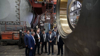 Сотрудники завода «ТЯЖМАШ» обозначили главе региона Вячеславу Федорищеву актуальные проблемы Сызрани