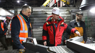 Мэр Самары посетил предприятие по производству оборудования для детских площадок 